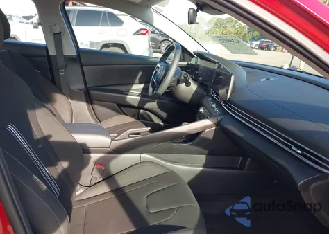 2024 Hyundai Elantra Sel z USA, uszkodzony, nr VIN KMHLM4DG3RU771313